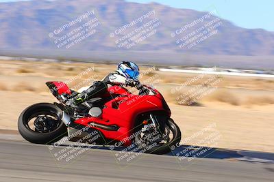 media/Jan-09-2022-SoCal Trackdays (Sun) [[2b1fec8404]]/Turn 8 (1045am)/